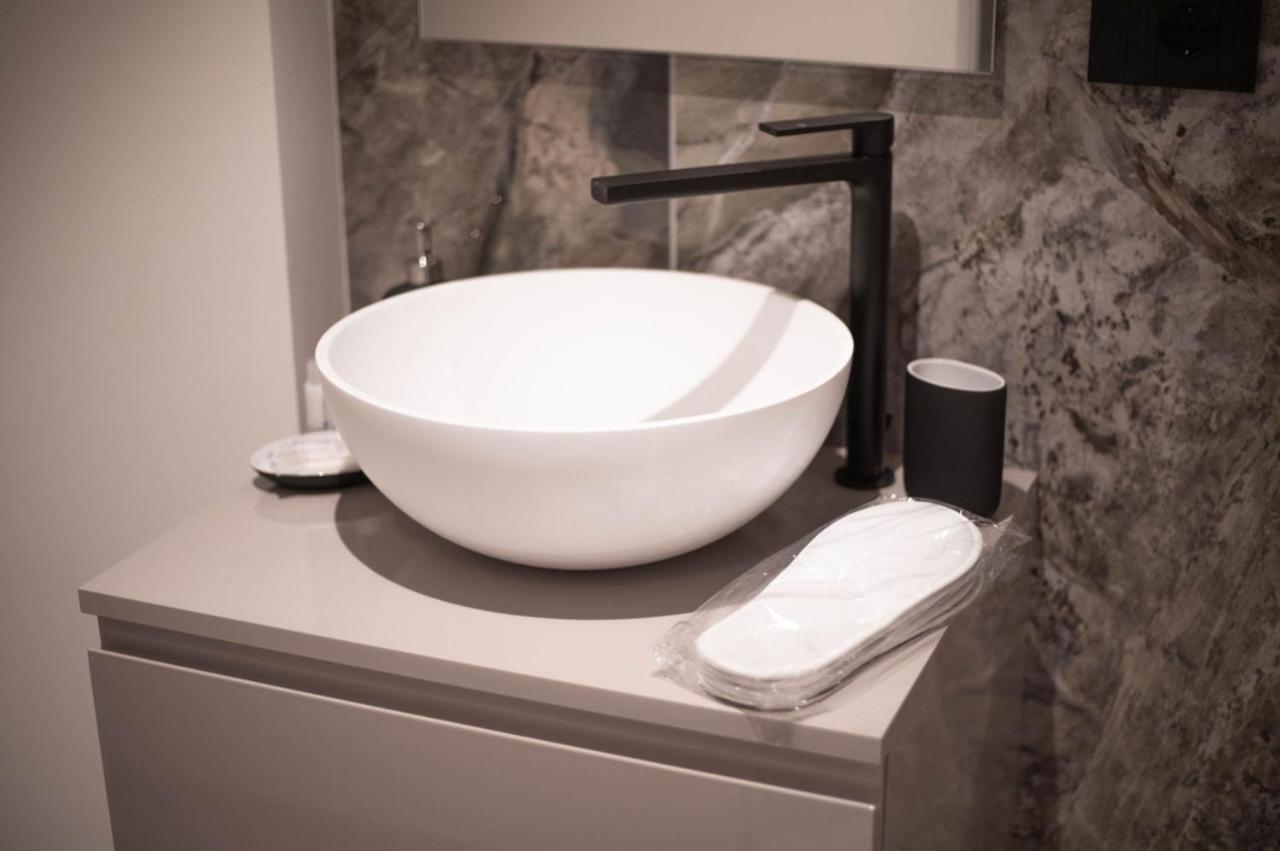 Exclusive Retreat Few Steps From Duomo - Apt 1 Milano Exteriör bild